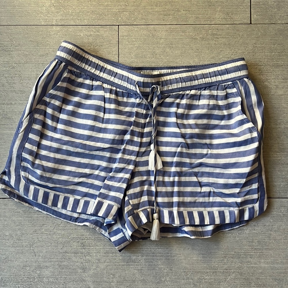 Vineyard Vines shorts